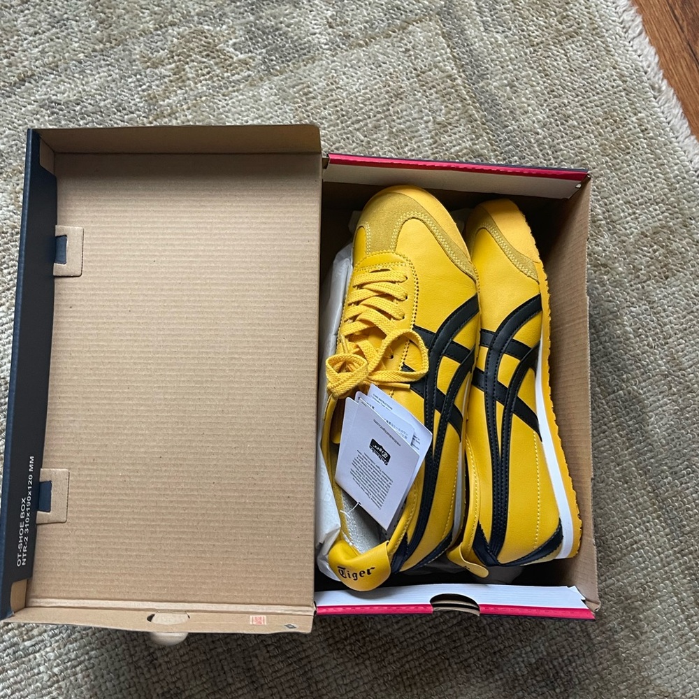 Brand New Never Been Worn Onitsuka Tiger Mexico 66 in Yellow/Black